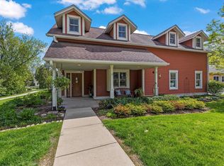N68W5651 Bridge Commons Ct, Cedarburg, WI 53012