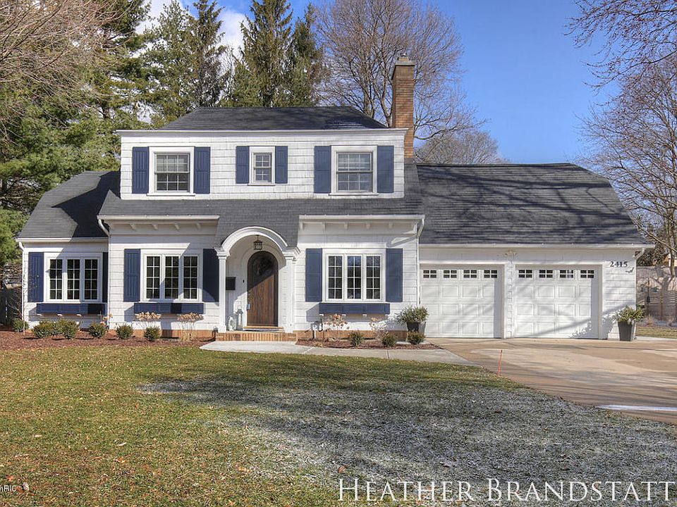 1st image of 2415 Elmwood Dr SE