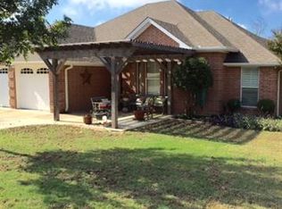 114 Meadow Creek Dr, Weatherford, TX 76085
