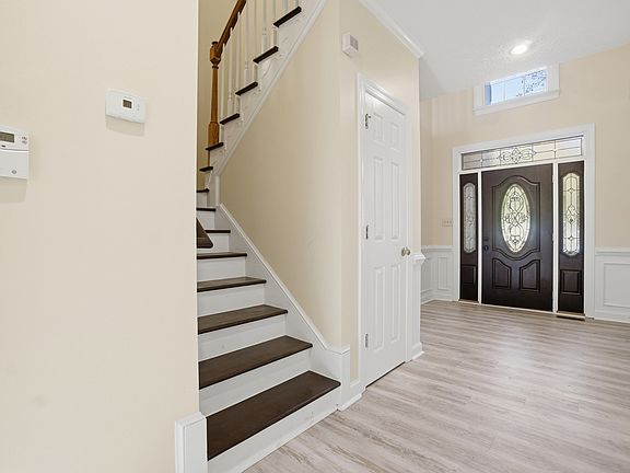 2nd image of 6312 Lamplight Ct