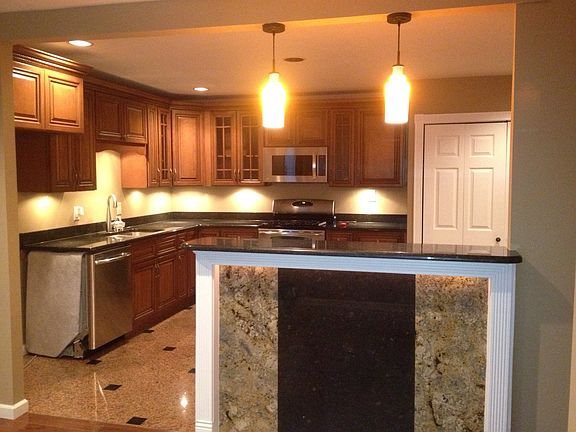 2nd image of 117 Hillsdale Dr