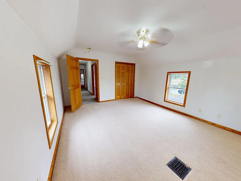 7635 State Route 13 N — Photo 13