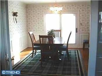 4th image of 18 Heron Hill Dr