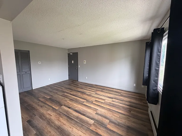 5910 W Broadway Ave #8 — Photo 3