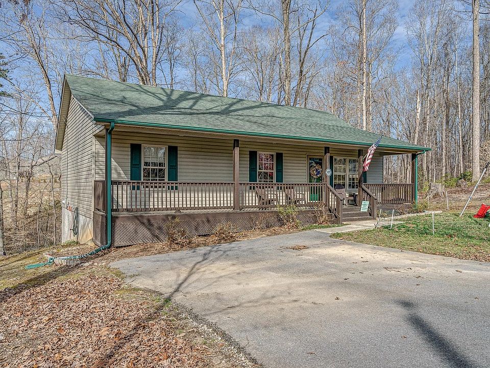 1st image of 1067 Quarterhorse Dr