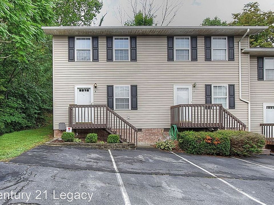 1st image of 200 Arrowhead Dr
