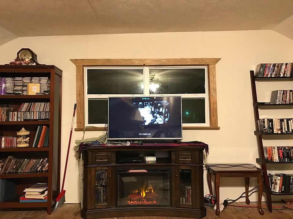 1st image of 608 N Canyon Dr