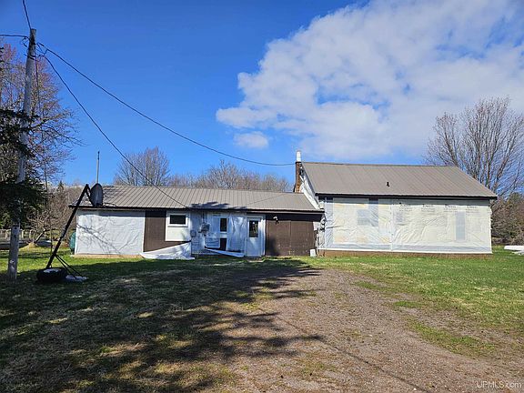 2nd image of 16672 Lakeshore Dr