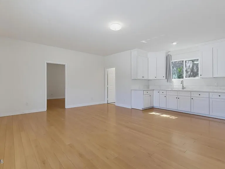 416 Sinclair Ave #A — Photo 4