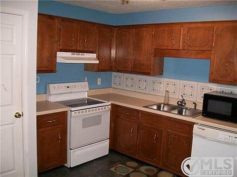 3rd image of 3448 Sandpiper Dr