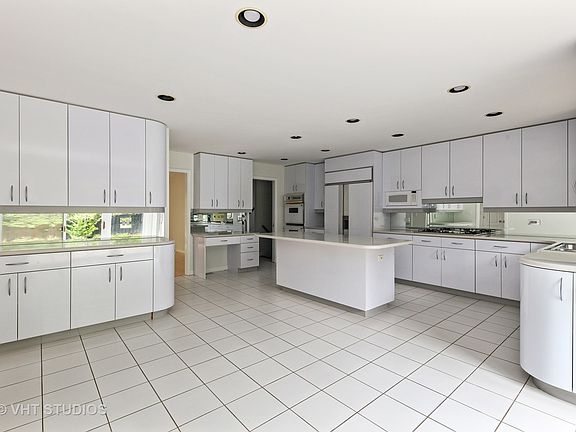 5th image of 313 Laurel Ave