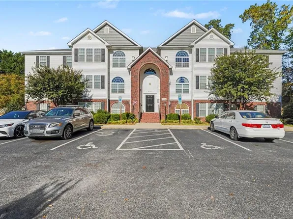 4305 Timberbrooke Dr APT 3C, Greensboro, NC 27409