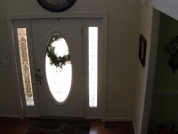 2nd image of 909 Robert Welch Ct