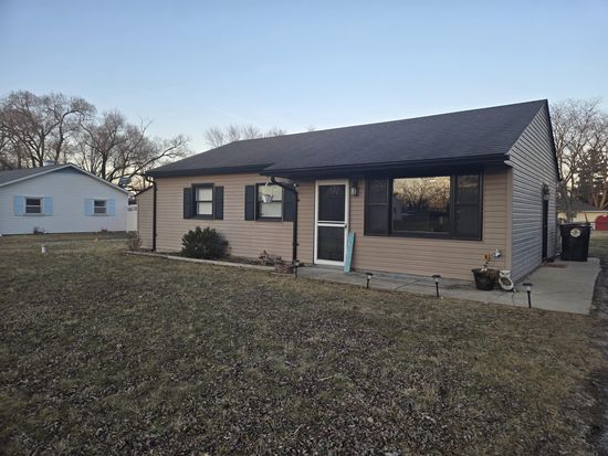 10611 Baker St, Crown Point, IN 46307