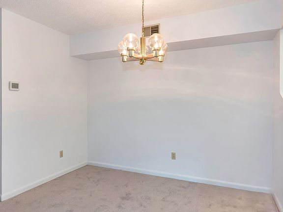 4th image of 112 Turtle Creek Rd APT 12