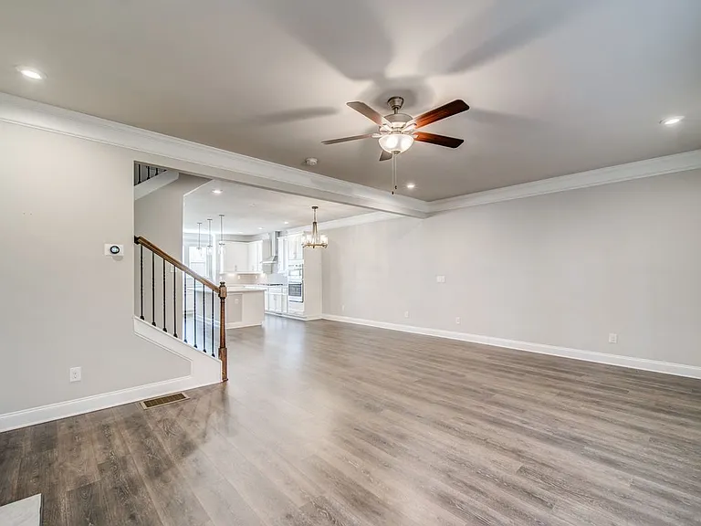 1363 Harris Way S — Photo 18