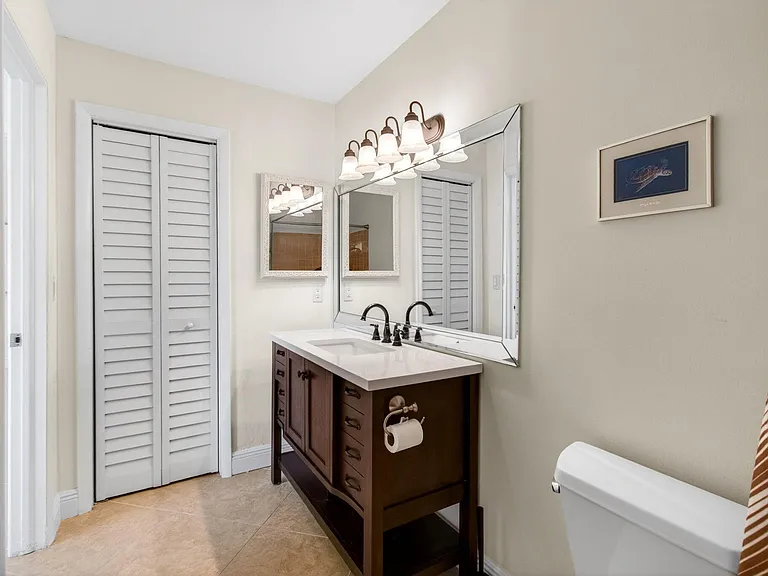 6038 Lasalle Rd — Photo 50