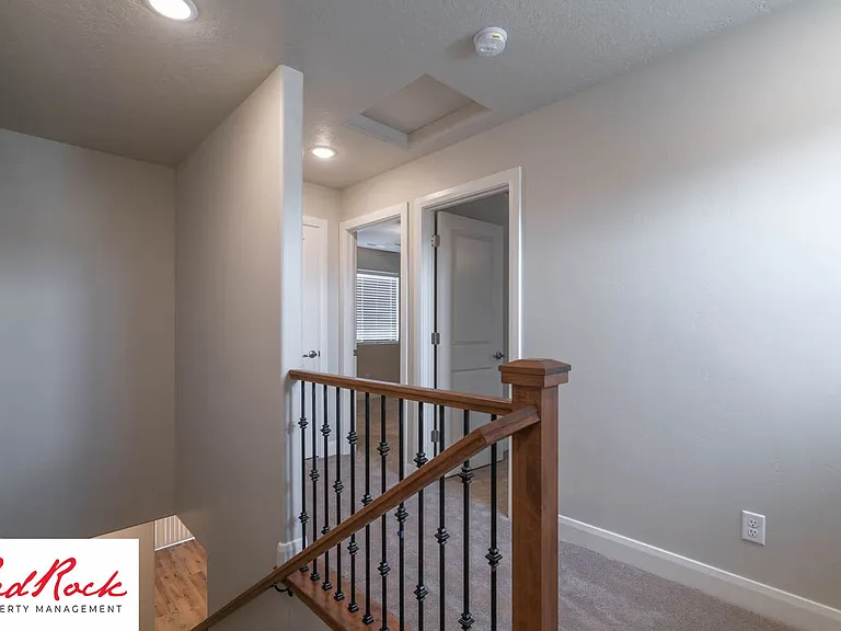 493 N 550 W — Photo 56