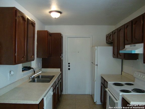 4th image of 1139 Boling Brook St