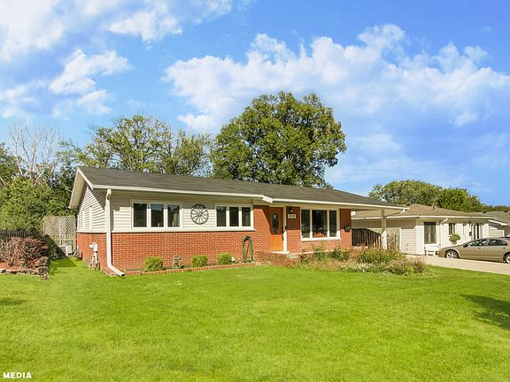 3rd image of 552 Green Valley Dr W