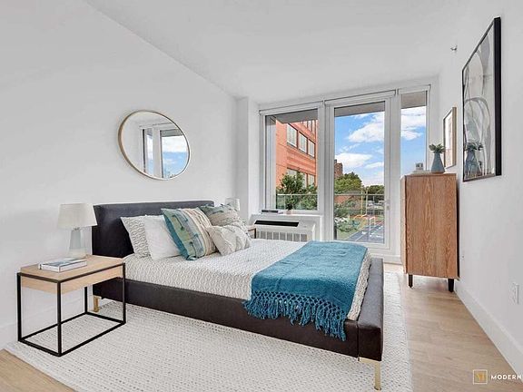 3rd image of 14-01 Broadway APT 8H