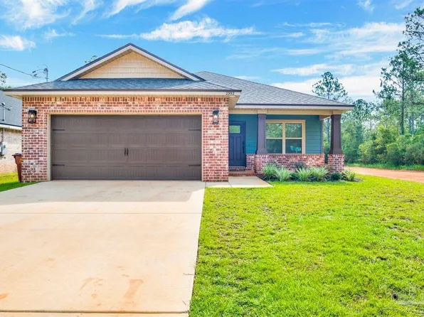 2952 N 17th Ave, Milton, FL 32583