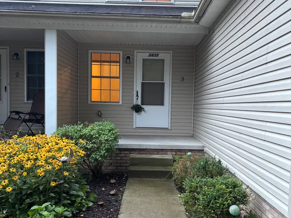 2434 2nd St #2, Cuyahoga Falls, OH 44221