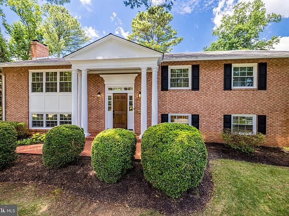 5th image of 3310 Rose Ln