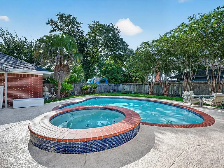 3910 Chile Dr — Photo 44