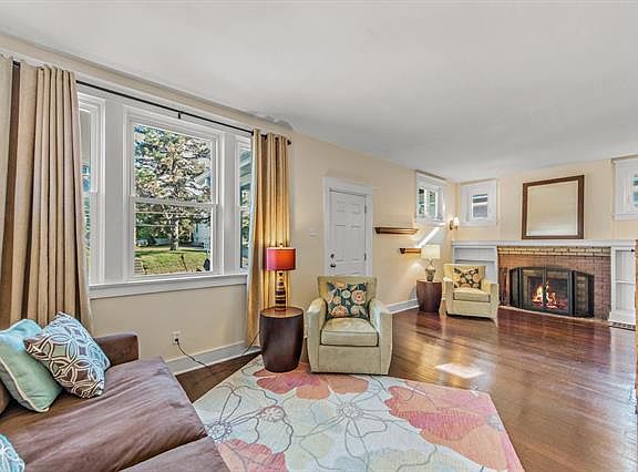 5th image of 7550 Ellis Ave