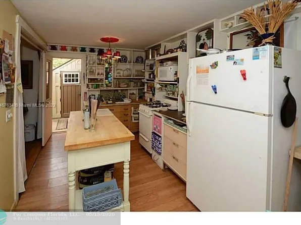 660 NE 43rd St, Fort Lauderdale, FL 33334