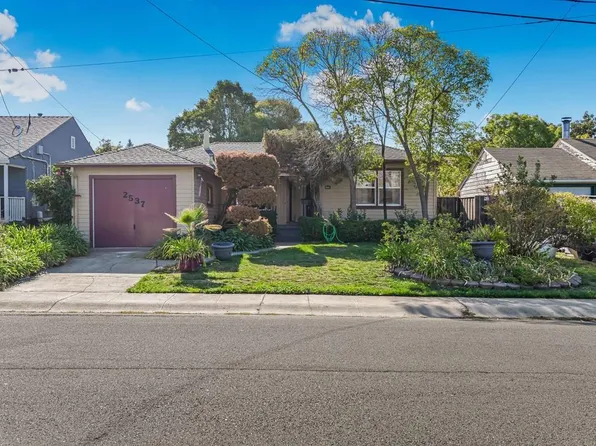 2537 Lessley Ave, Castro Valley, CA 94546