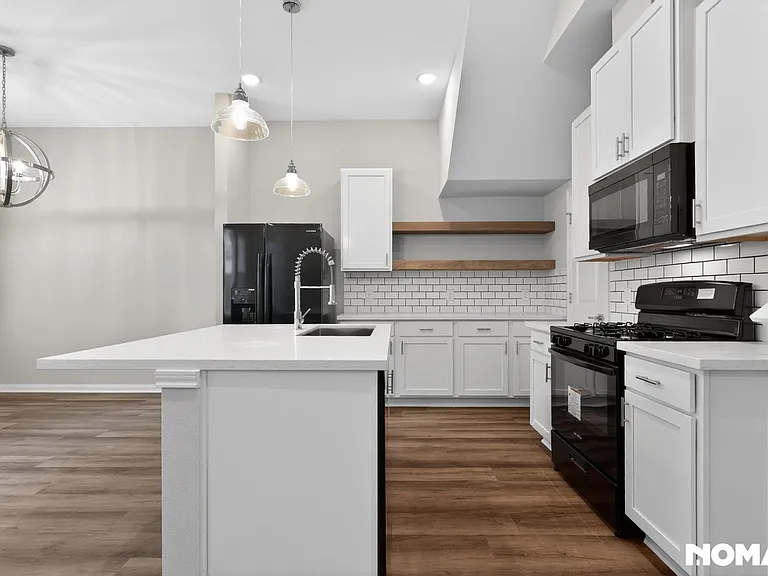 208 Clark Meadows Ln — Photo 7
