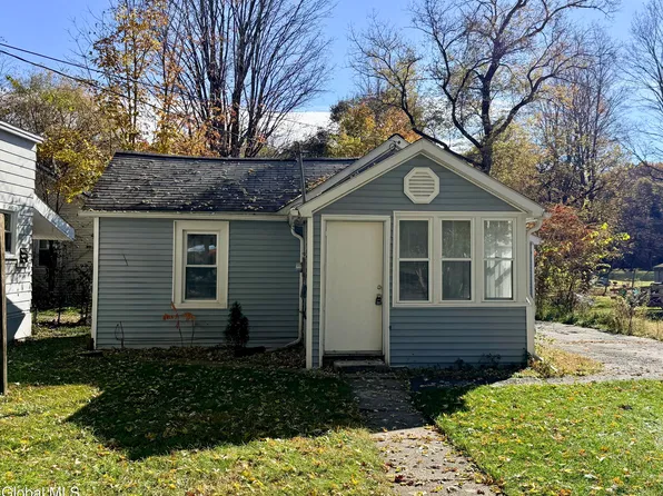 28 Lake Avenue, Nassau, NY 12123