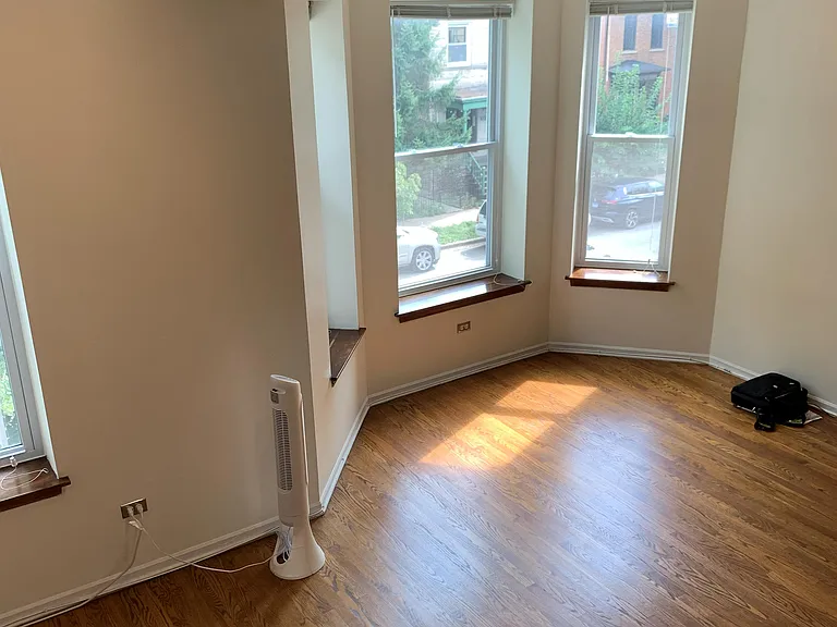 3138 N Clifton Ave #3 — Photo 6