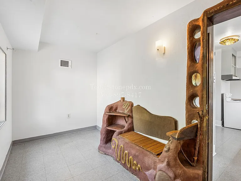 4315-4317 N Gantenbein Ave — Photo 16