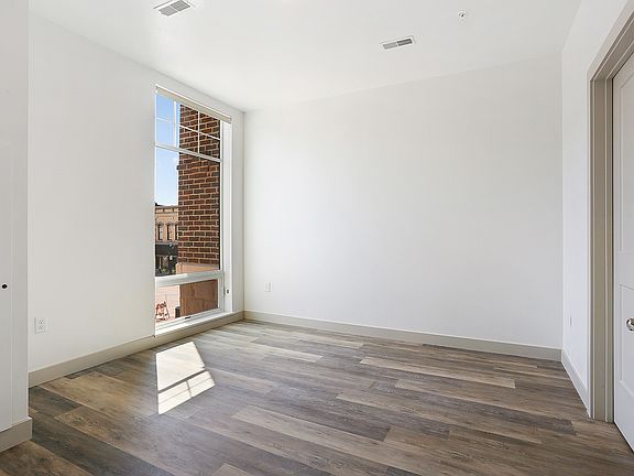 2nd image of 102 N Broadway APT 204