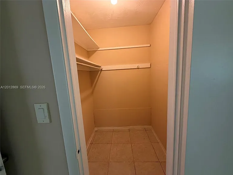 1702 McKinley St #4 — Photo 31