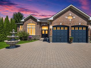 2 Old Hickory Ln, Wasaga Beach, ON L9Z 3A9