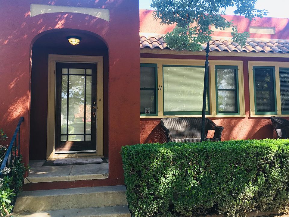 1st image of 11 Parkwood Dr