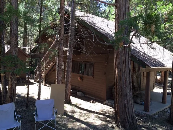 9 Southfork Rd, Angelus Oaks, CA 92305