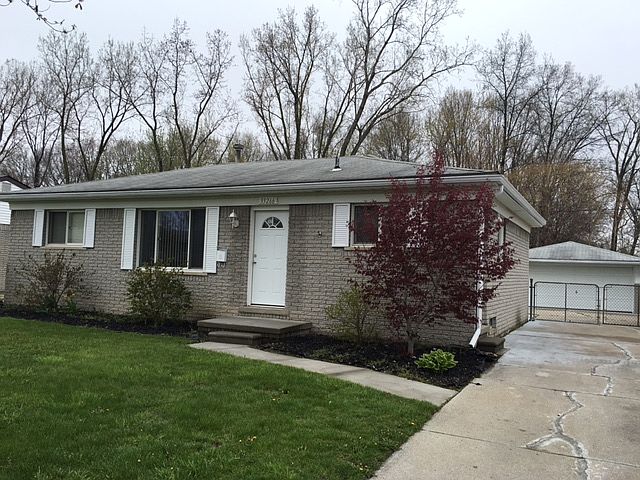 1st image of 33266 Winchester St