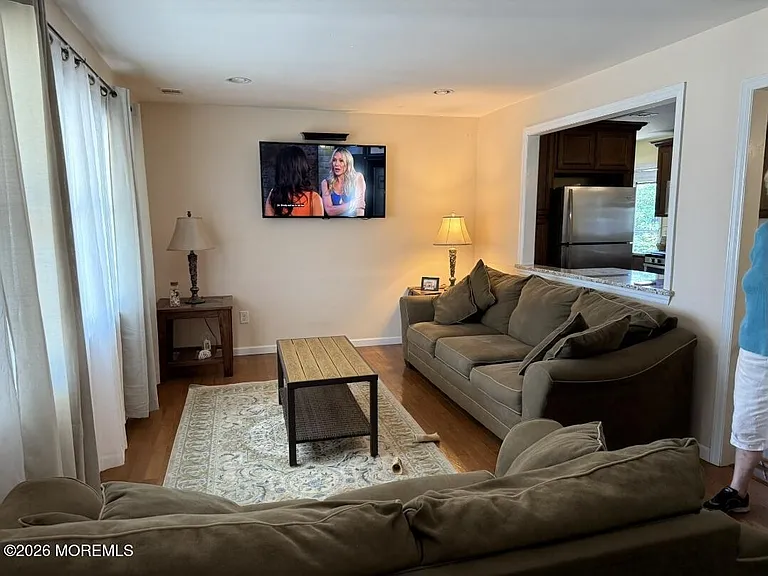 1835 Northwest Dr — Photo 2