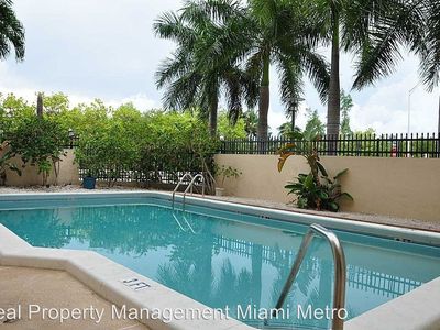 2939 Indian Creek Dr APT 301, Miami Beach, FL, 33140