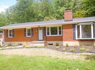 1065 Cain Dr, Vinton, VA 24179