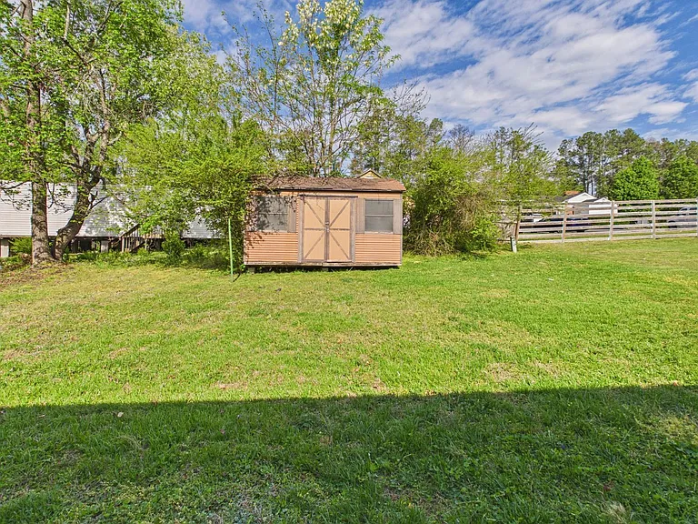 2336 Sara Ln — Photo 28