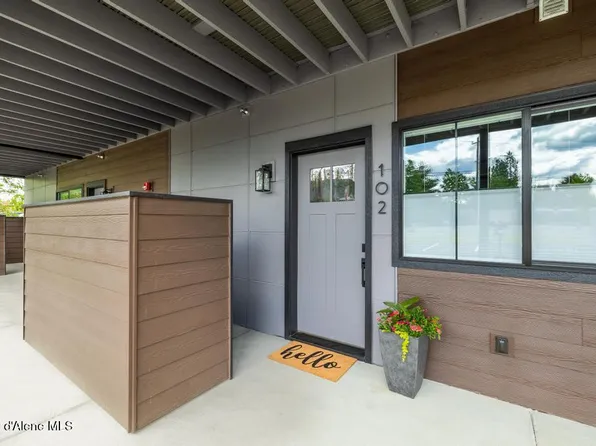 50 Carnelian Ave #102, Ponderay, ID 83852