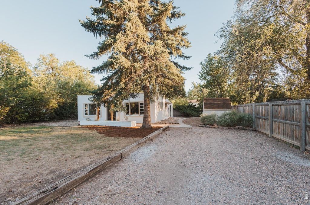 321 E Prospect Rd