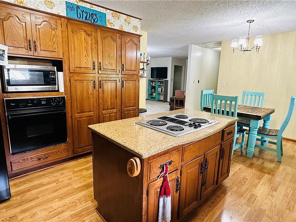 610 10th St, Mc Cune, KS 66753 Zillow
