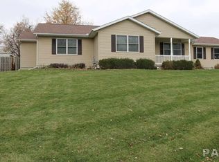 730 N 12th Ave, Canton, IL 61520